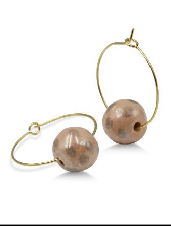 Kazuri Øreringe, Creoler nude m/grå prikket kugle